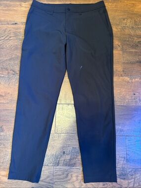 Lululemon ABC pants in 33W 30L Black